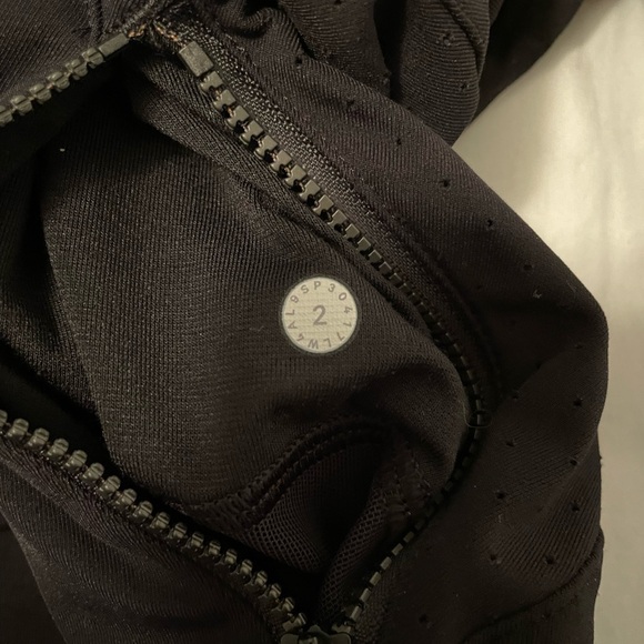 Lululemon Sleek Essentials Jacket - Picture 6 of 6